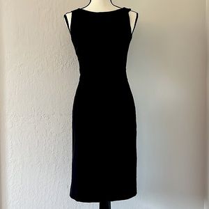 Black Sleeveless Sheath Dress